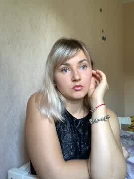 Emily_Croft Stripchat Webcam Model - Profile & Free Live Sex Show