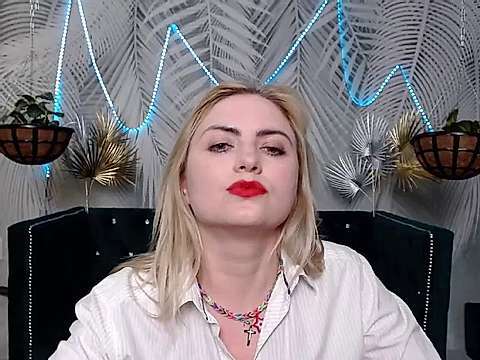 EvaHillton Stripchat Webcam Model - Profile & Free Live Sex Show