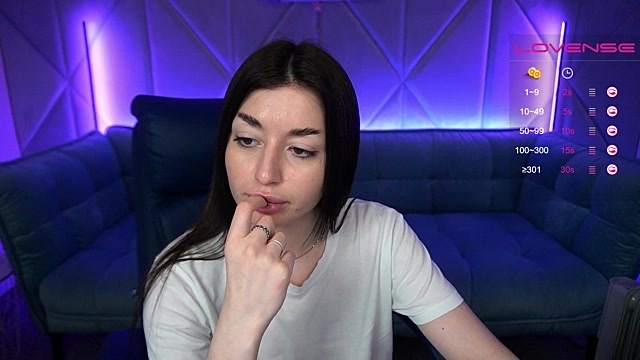 Misss_Kriss_ Stripchat Webcam Model - Profile & Free Live Sex Show ...