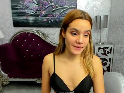 Skinnyhottie Stripchat Webcam Model Profile And Free Live